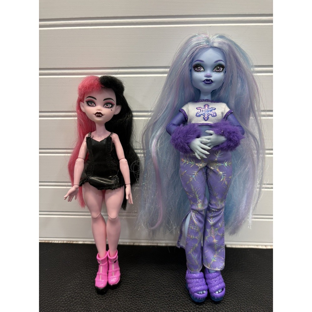 2 Monster High Dolls 2022 G3 Abbey Nominally Yeti 11.5" & Draculaura G3 10"